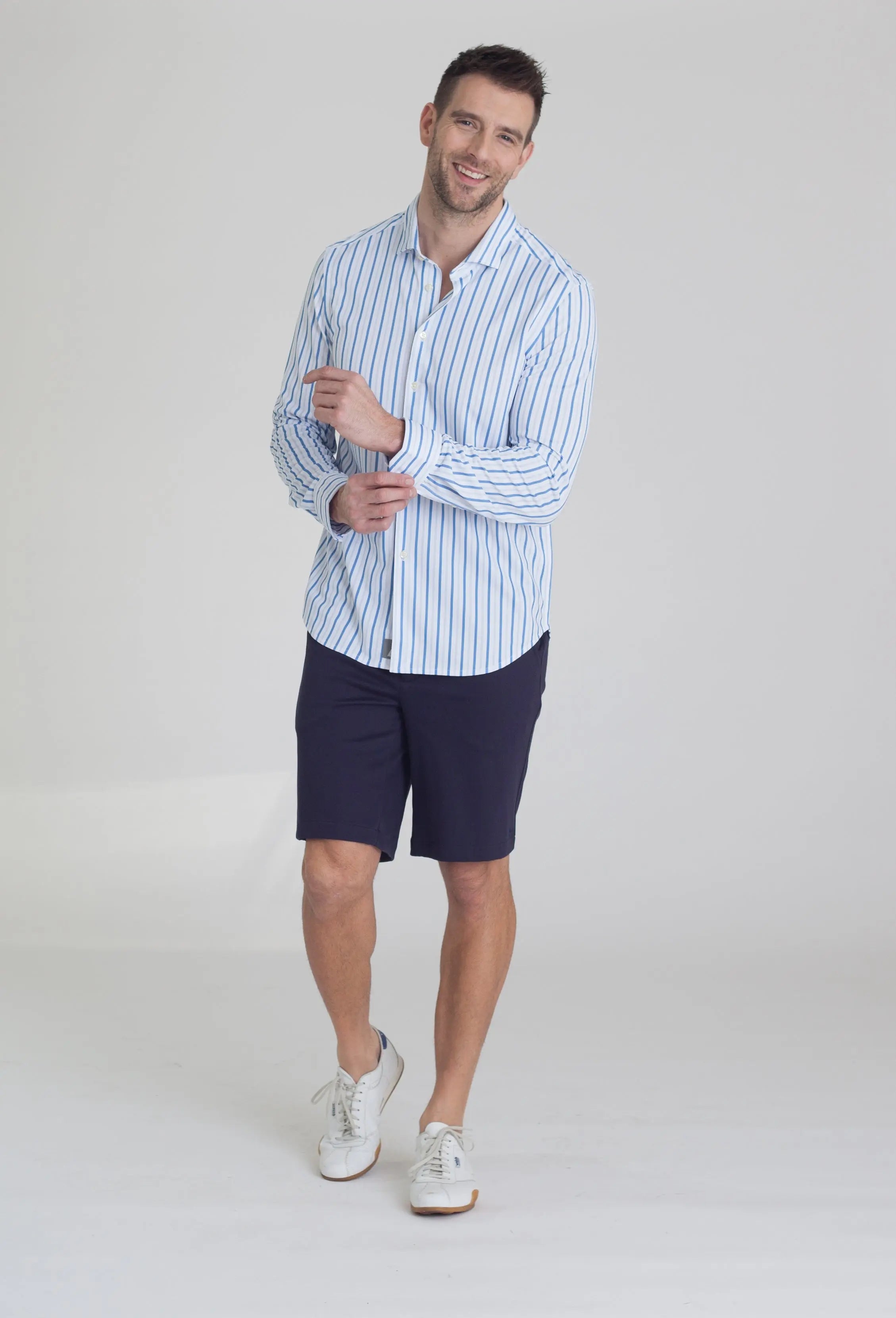 Buki Stretch Eagle Shorts – Navy Buki
