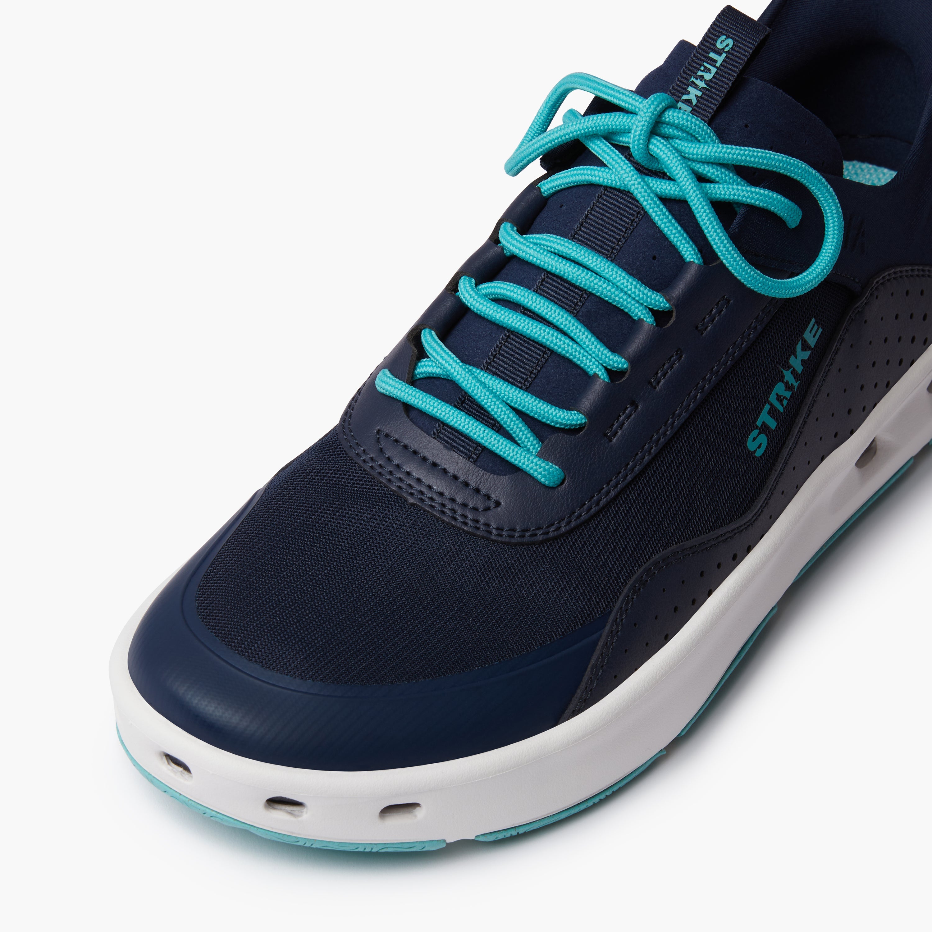 STRIKE Bluefin lace sneaker heel detail